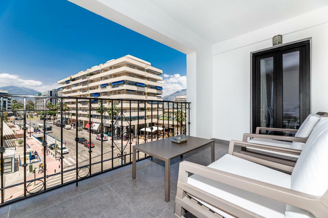 By Riva - Luxurious, Exclusive 2 Bedroom Apt Inside Puerto Banus マルベーリャ エクステリア 写真